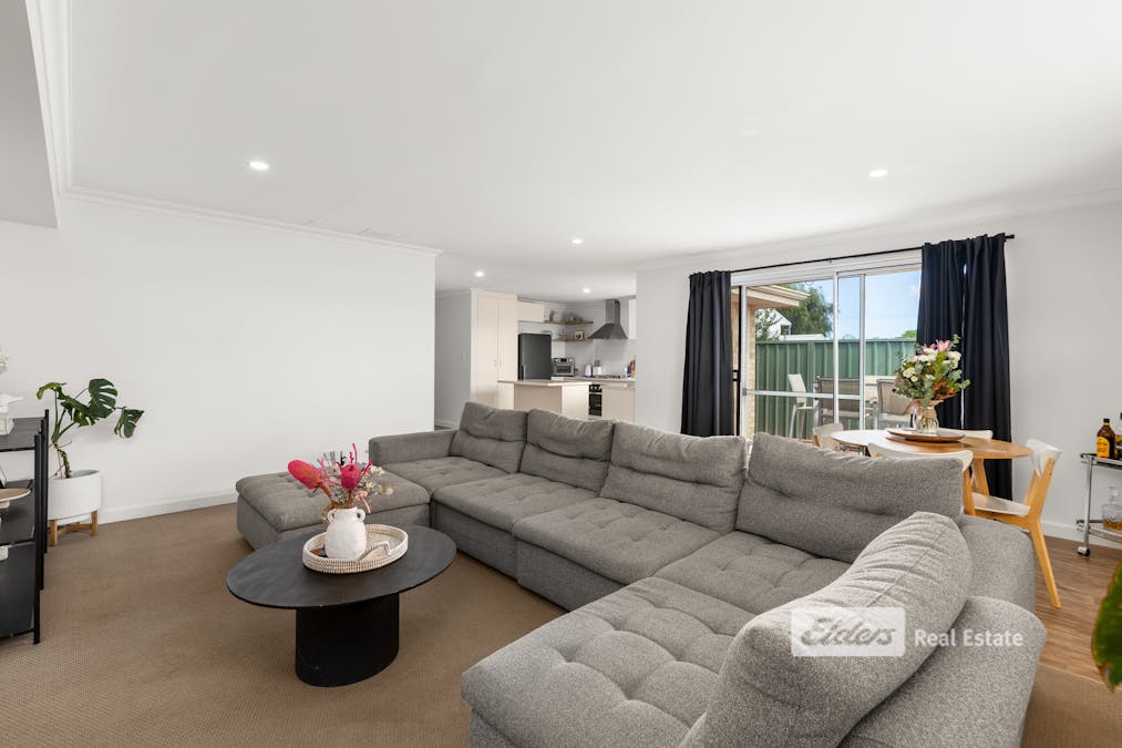 17B Cambrose Avenue, Australind, WA, 6233 - Image 7