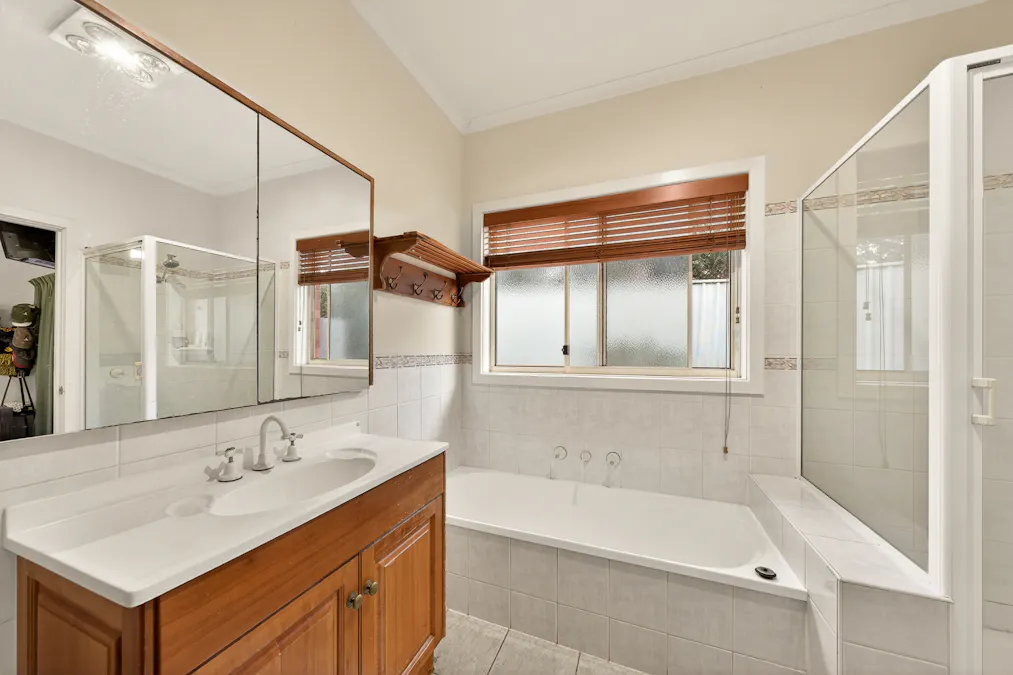 22 Kent Court, Mansfield, VIC, 3722 - Image 7