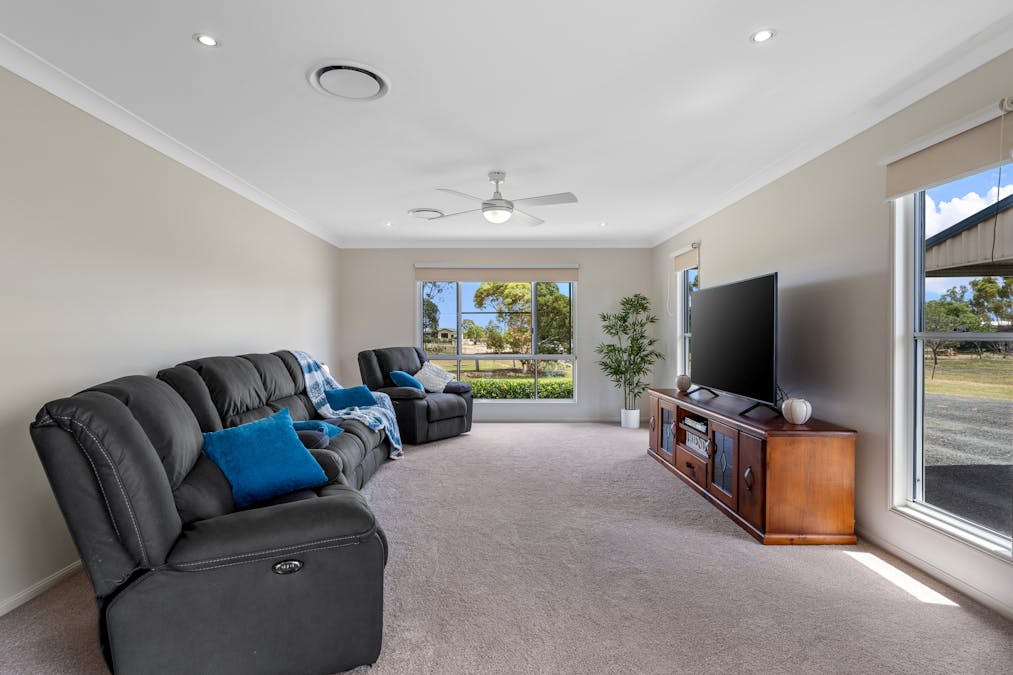 47 Southern Cross Drive, Dalby, QLD, 4405 - Image 13