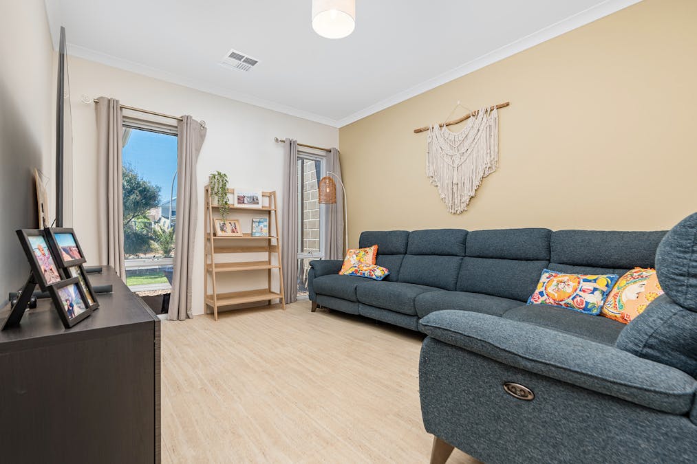 2 Poseidon Way, Glenfield, WA, 6532 - Image 15