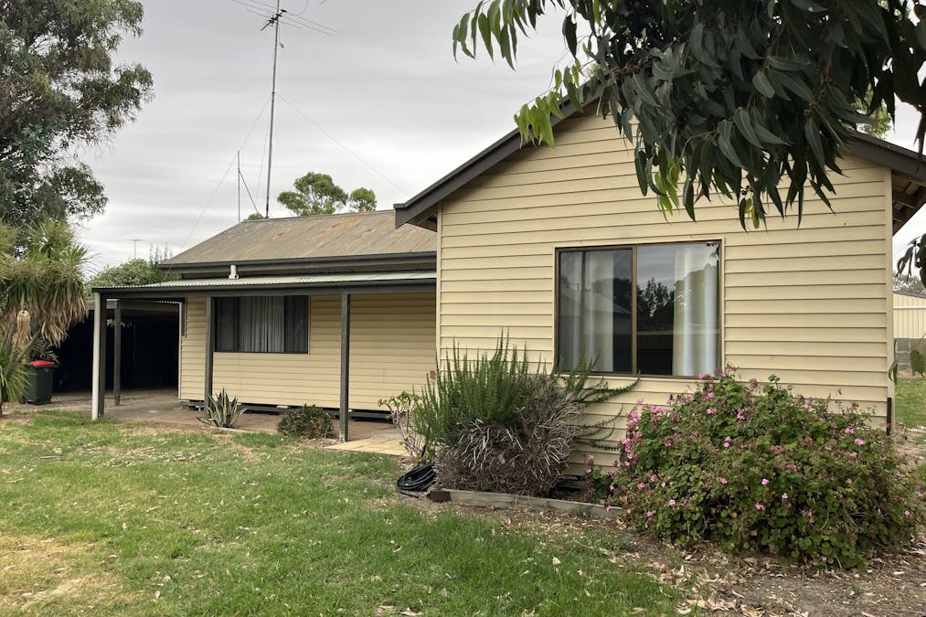 26 Charles Street, Naracoorte, SA, 5271 - Image 1