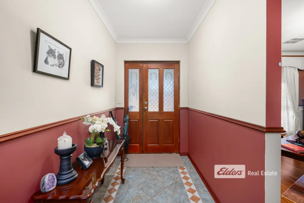 12 Magdalen Place, College Grove, WA, 6230 - Image 4