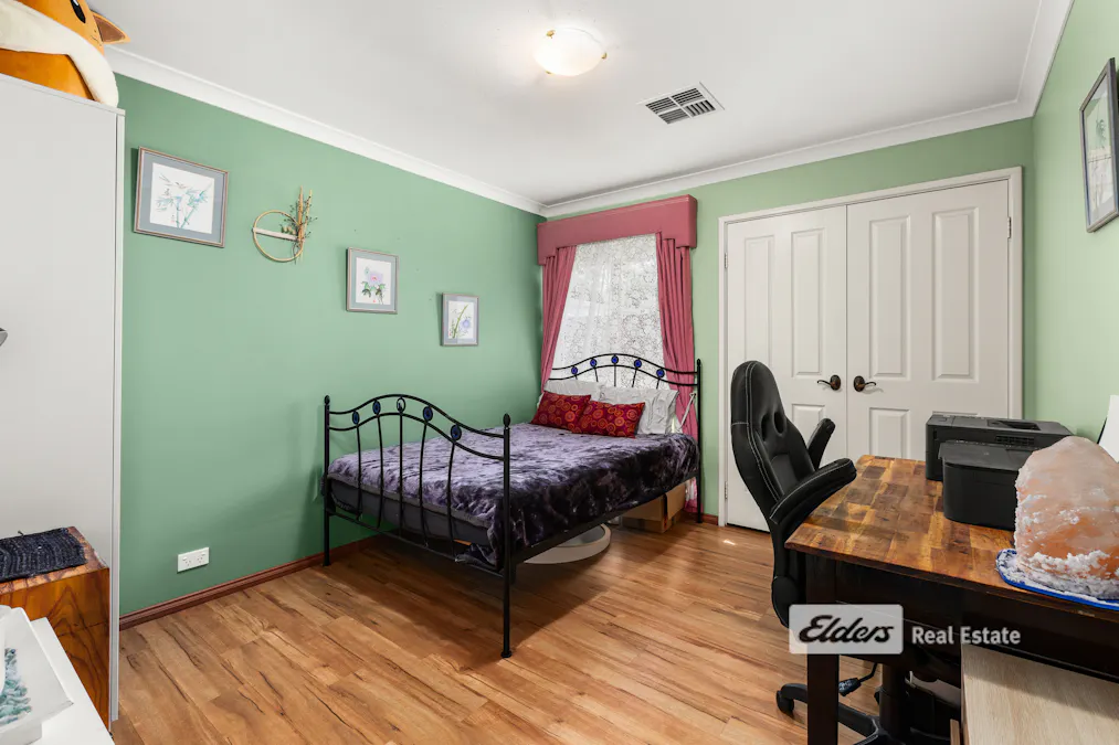 12 Magdalen Place, College Grove, WA, 6230 - Image 16