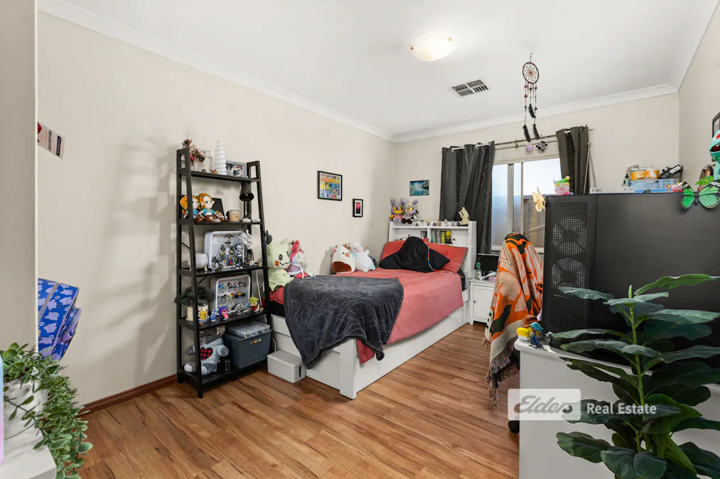 12 Magdalen Place, College Grove, WA, 6230 - Image 17