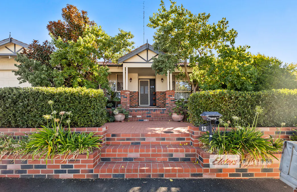 12 Magdalen Place, College Grove, WA, 6230 - Image 3