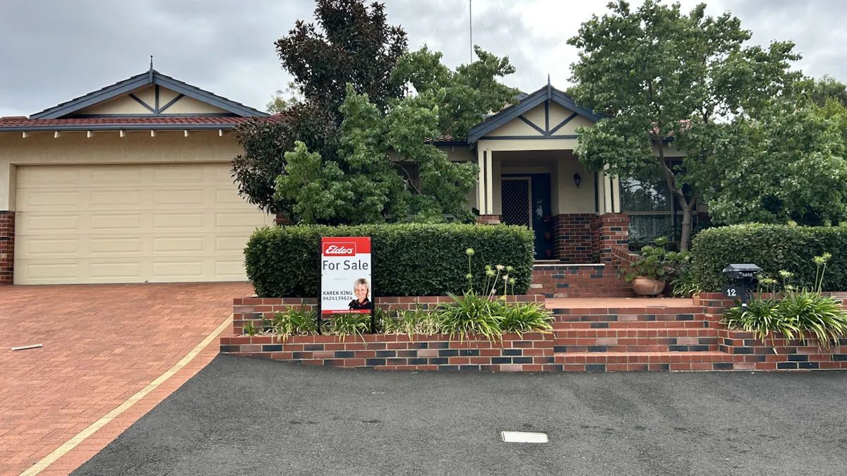 12 Magdalen Place, College Grove, WA, 6230 - Image 1