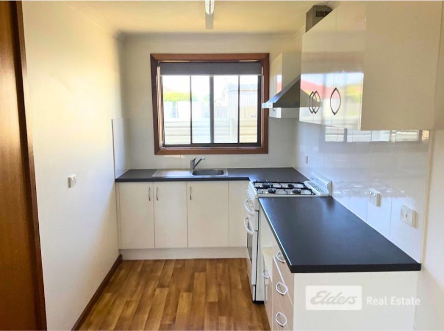 4/31 Harold Street, Robe, SA, 5276 - Image 2