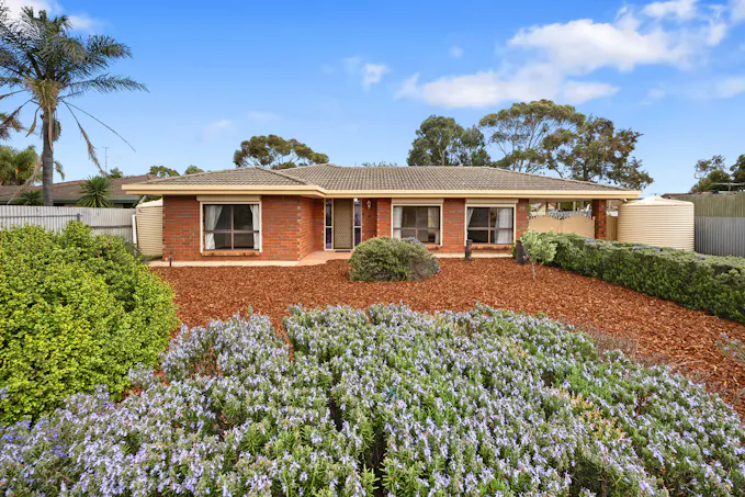 28 Garden Crescent, Murray Bridge, SA, 5253 - Image 1