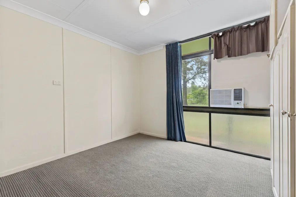 42 Brookside Place, Postmans Ridge, QLD, 4352 - Image 13