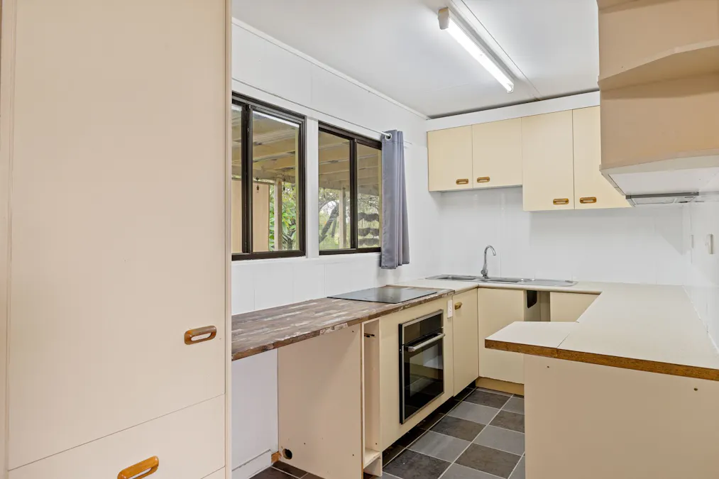 42 Brookside Place, Postmans Ridge, QLD, 4352 - Image 19