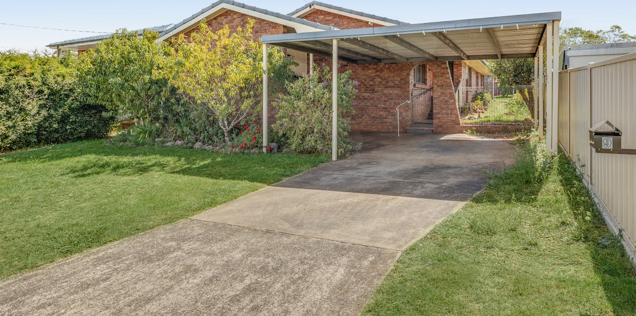 9 Greyfriars Street, Rockville, QLD, 4350 - Image 1