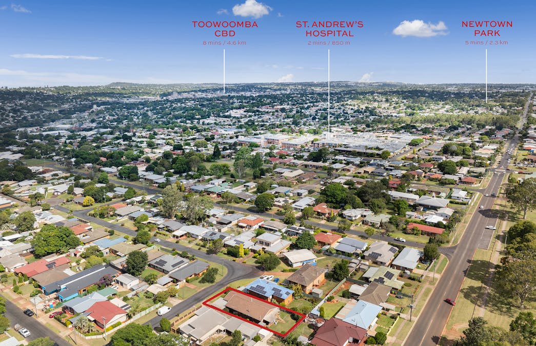 9 Greyfriars Street, Rockville, QLD, 4350 - Image 4