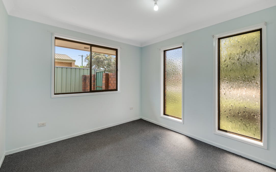 16 Schultz Street, Kearneys Spring, QLD, 4350 - Image 7