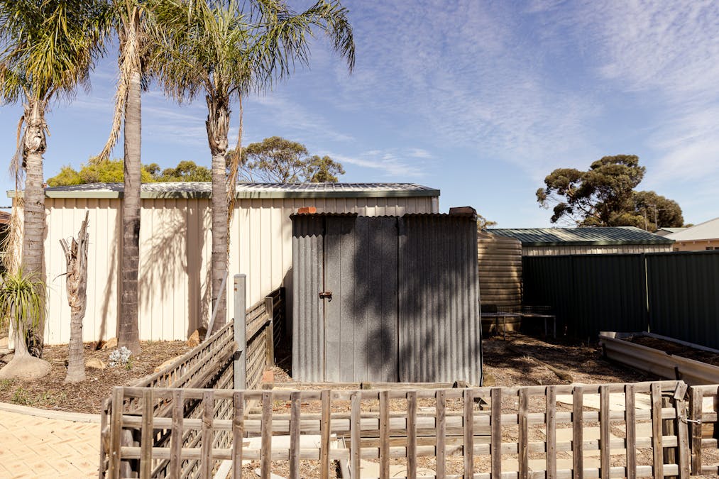 9 Boyd Street, Merredin, WA, 6415 - Image 14