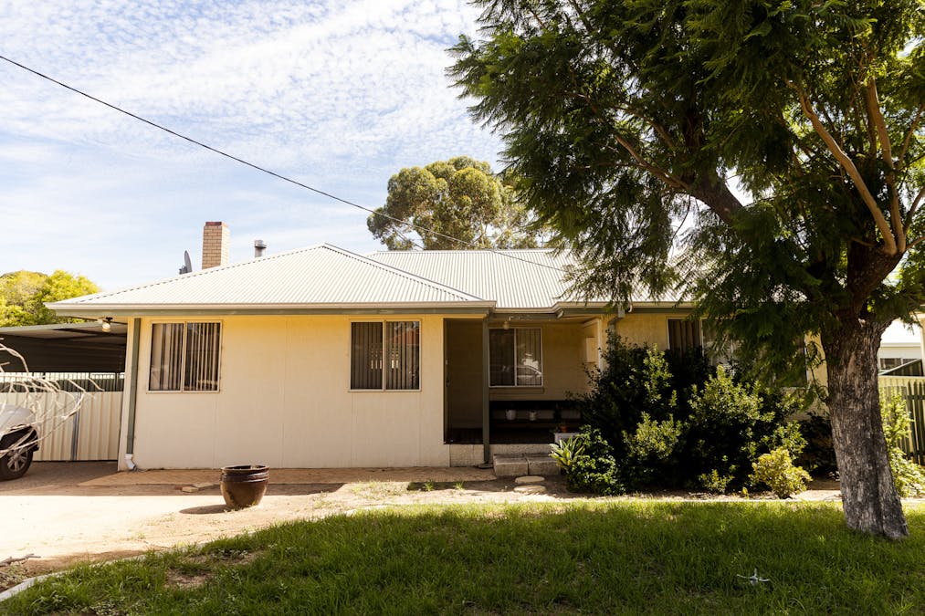 9 Boyd Street, Merredin, WA, 6415 - Image 1