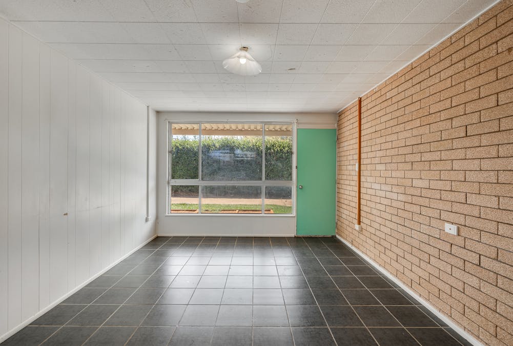 60 Noll Street, Kearneys Spring, QLD, 4350 - Image 8