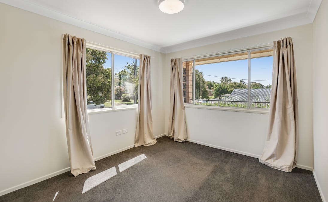 60 Noll Street, Kearneys Spring, QLD, 4350 - Image 5