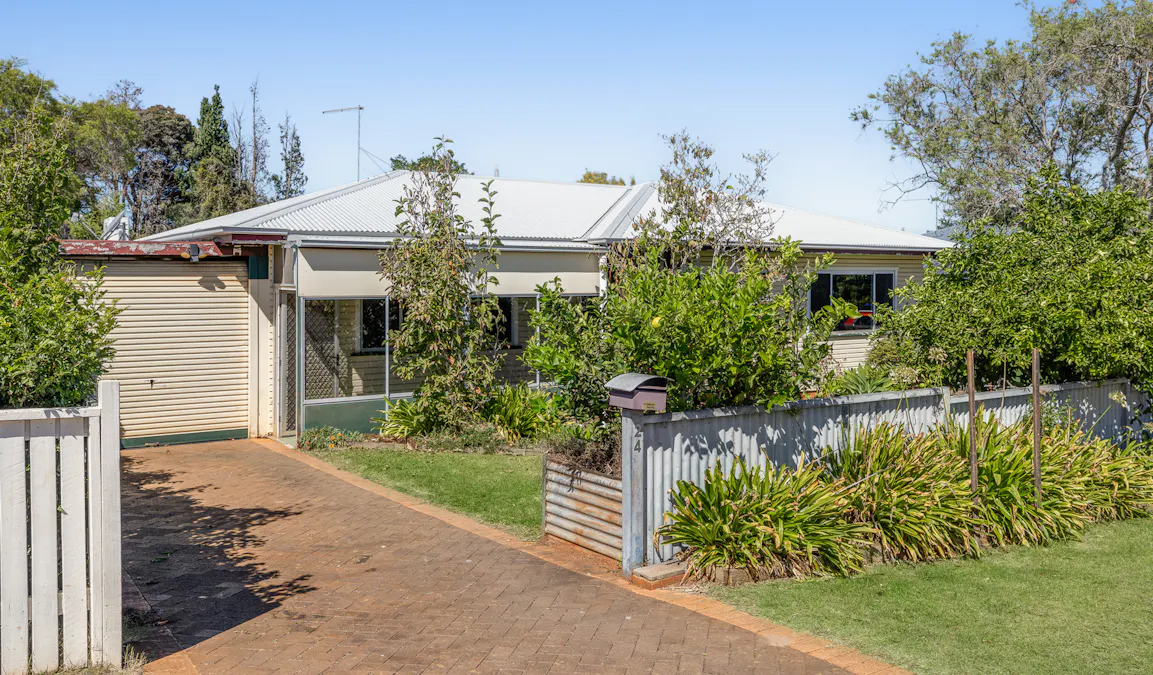 24 Boyd Street, Wilsonton, QLD, 4350 - Image 1