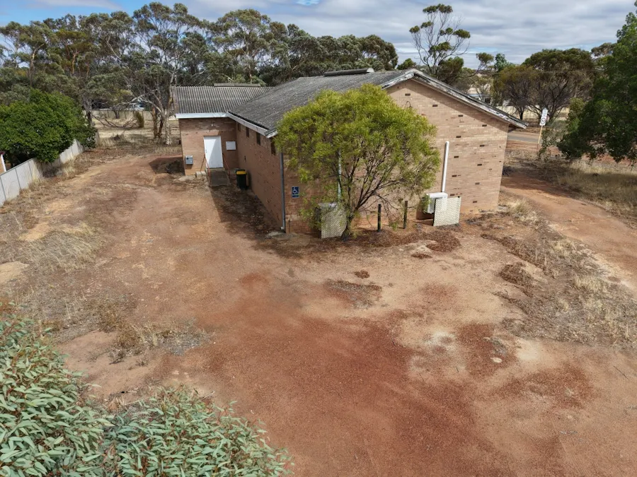 15  Cubbine Road, Quairading, WA, 6383 - Image 2