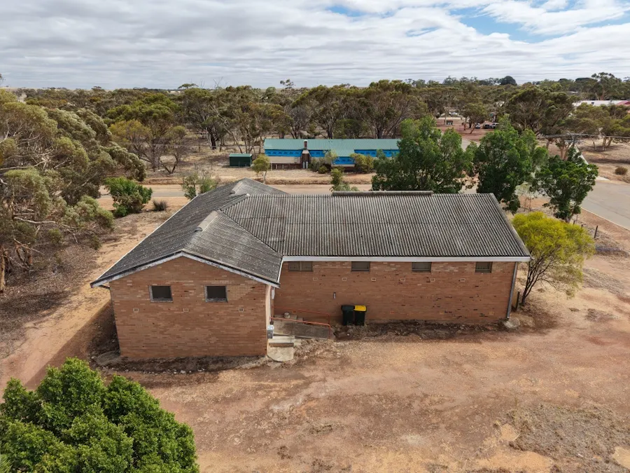 15  Cubbine Road, Quairading, WA, 6383 - Image 13
