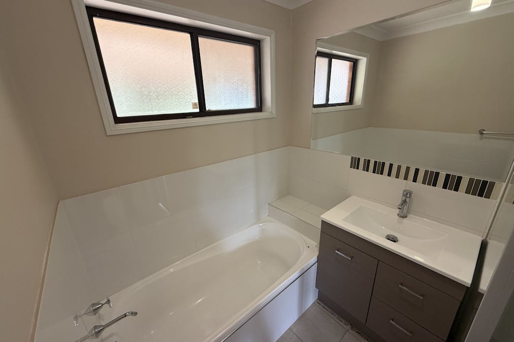 17 Lindsay Place, Dubbo, NSW, 2830 - Image 11