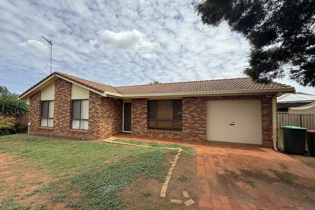17 Lindsay Place, Dubbo, NSW, 2830 - Image 1
