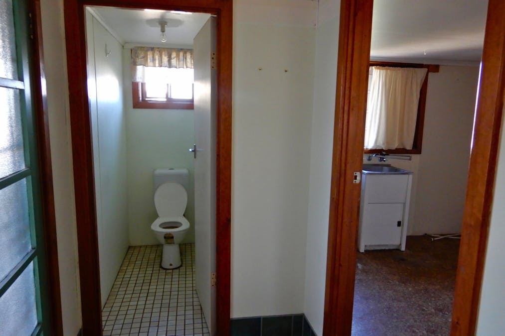 51 Salom Street, Bordertown, SA, 5268 - Image 16