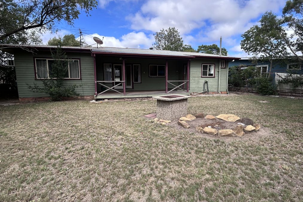11 Hawthorne Street, Dalby, QLD, 4405 - Image 9