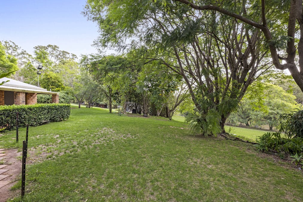 1127 Ruthven Street Street, Kearneys Spring, QLD, 4350 - Image 1