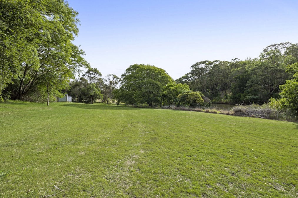 1127 Ruthven Street Street, Kearneys Spring, QLD, 4350 - Image 4