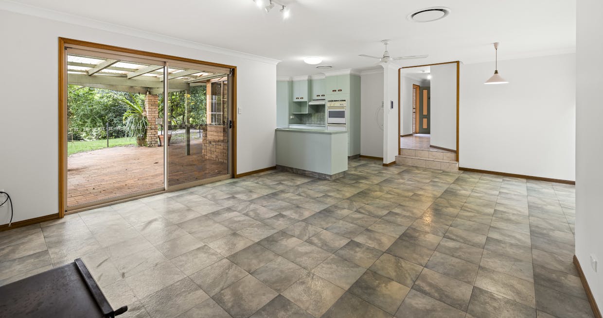 1127 Ruthven Street Street, Kearneys Spring, QLD, 4350 - Image 10