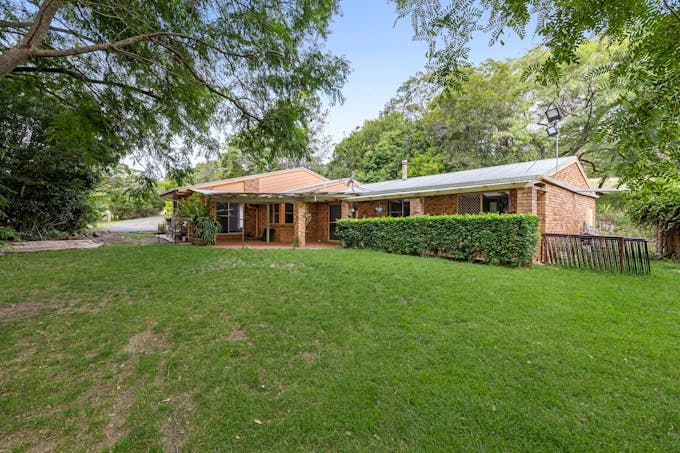 1127 Ruthven Street Street, Kearneys Spring, QLD, 4350 - Image 1