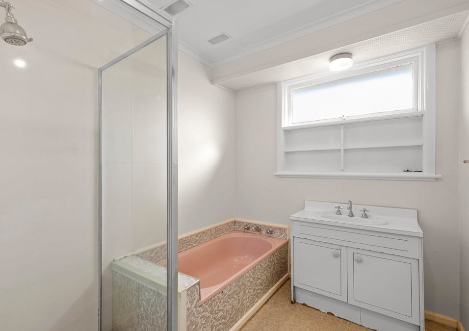 15 & 15A Gobur Street, Euroa, VIC, 3666 - Image 8