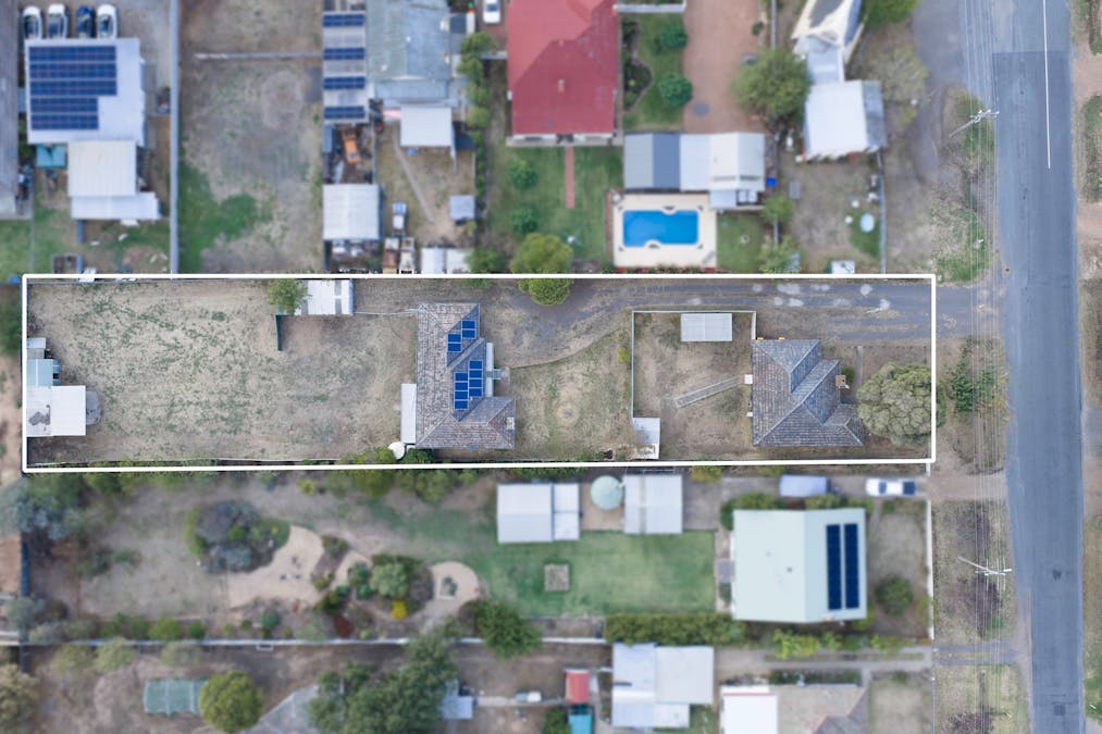 15 & 15A Gobur Street, Euroa, VIC, 3666 - Image 2