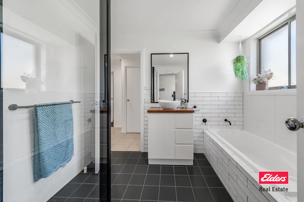 8 Loch Lomond Way, Dubbo, NSW, 2830 - Image 6