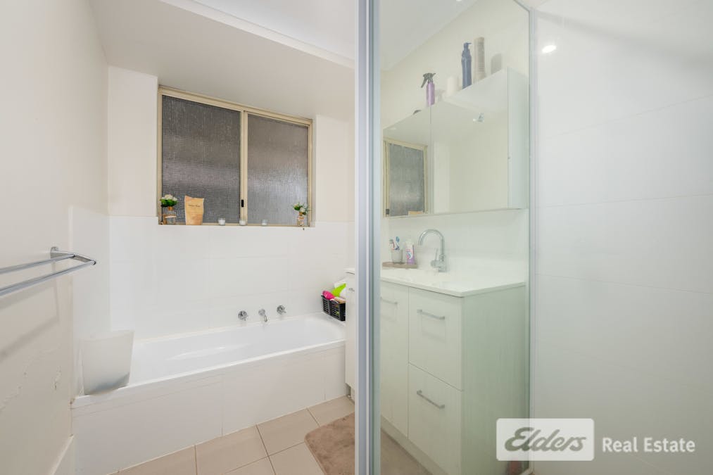 5 Latania Grove, Warnbro, WA, 6169 - Image 15