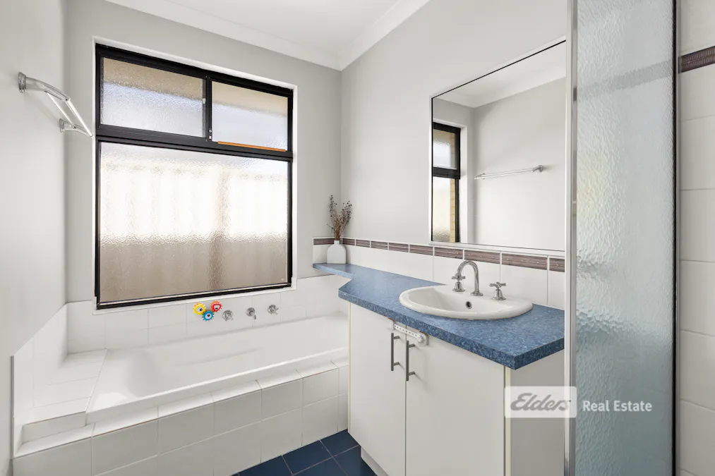 46 Jupiter Drive, Australind, WA, 6233 - Image 16