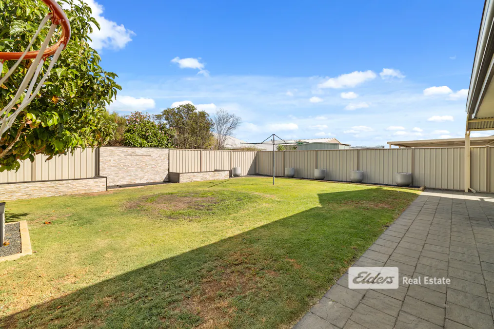 46 Jupiter Drive, Australind, WA, 6233 - Image 21