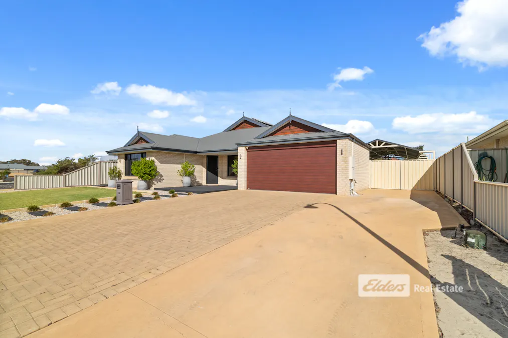 46 Jupiter Drive, Australind, WA, 6233 - Image 2