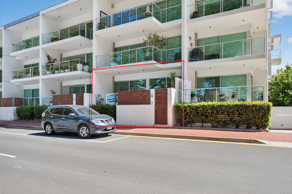 10/2-5 Flinders Parade, Victor Harbor, SA, 5211 - Image 2