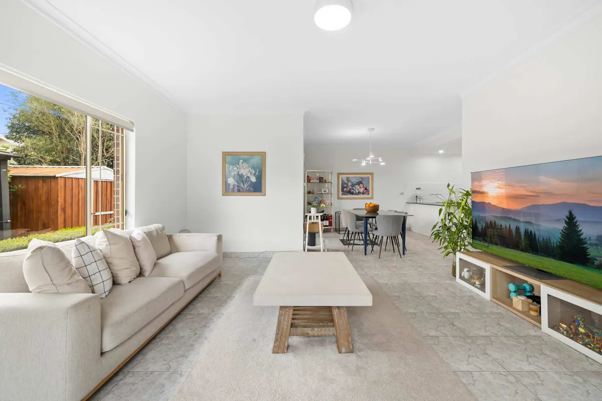 5/40 Roberts Road — photo 2 of 15