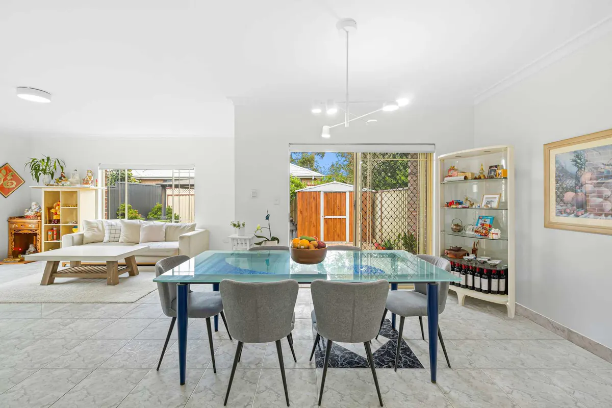 5/40 Roberts Road — photo 3 of 15
