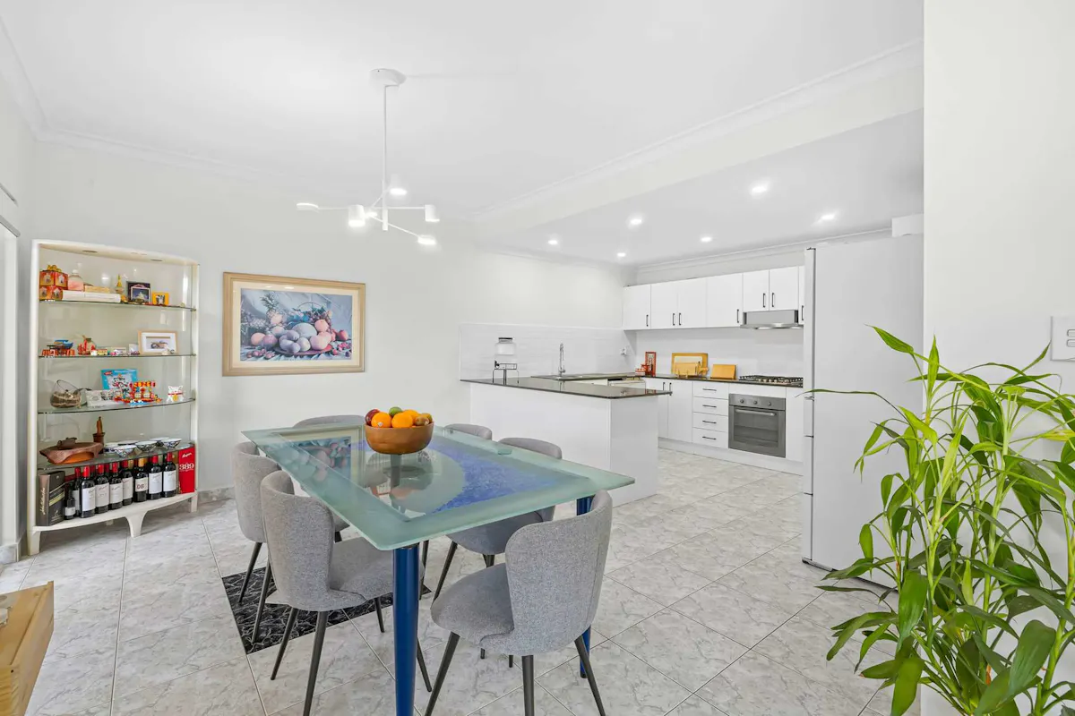 5/40 Roberts Road — photo 4 of 15