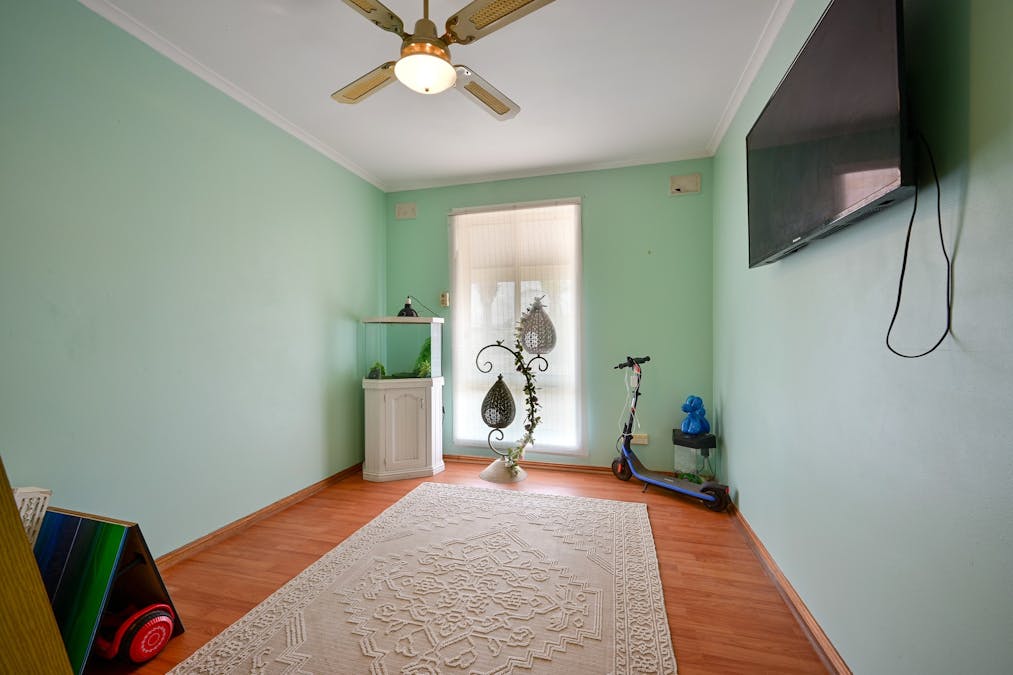 16 Hutchens Street, Whyalla Stuart, SA, 5608 - Image 11