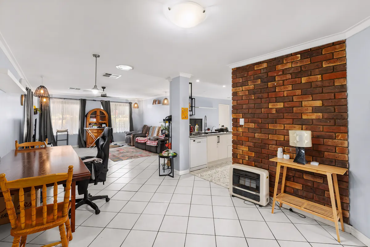 14 Crampton Avenue — photo 6 of 27