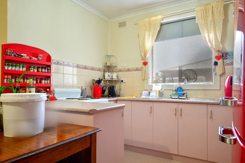 10 Dennis Street, Whyalla Stuart, SA, 5608 - Image 3