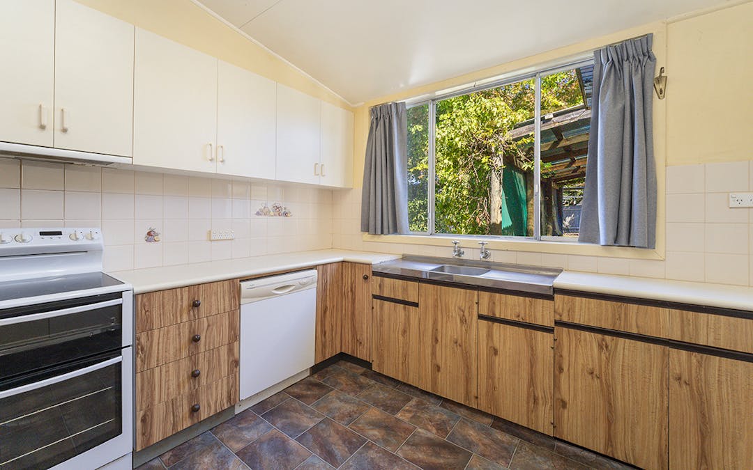 58 Bree Road, Hamilton, VIC, 3300 - Image 3