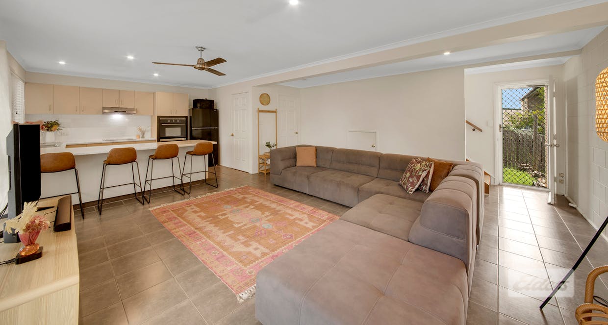 3/61 Tank Street, West Gladstone, QLD, 4680 - Image 3
