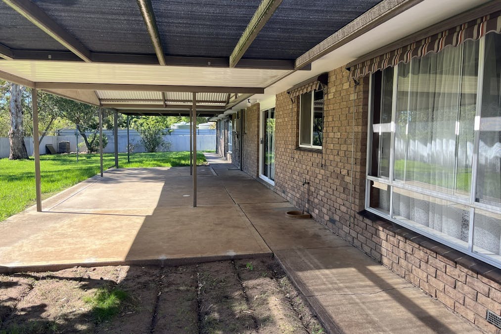 56 Gordon Street, Naracoorte, SA, 5271 - Image 15