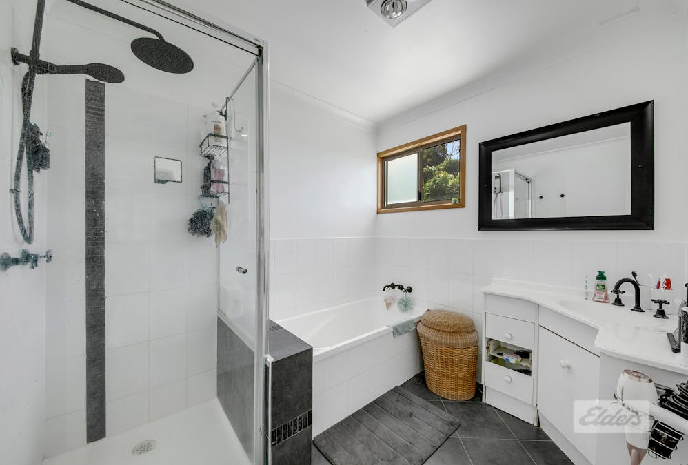 10 Hibiscus Avenue, Sun Valley, QLD, 4680 - Image 9